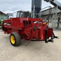 New Holland 570