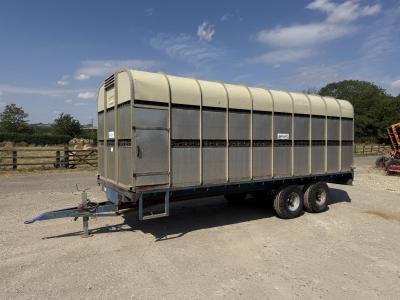 Bateson 20ft Livestock trailer