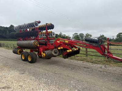 Vaderstad Carrier CR820
