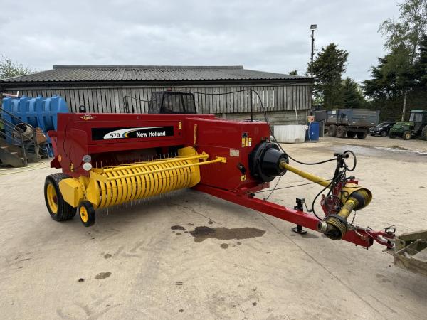 New Holland 570