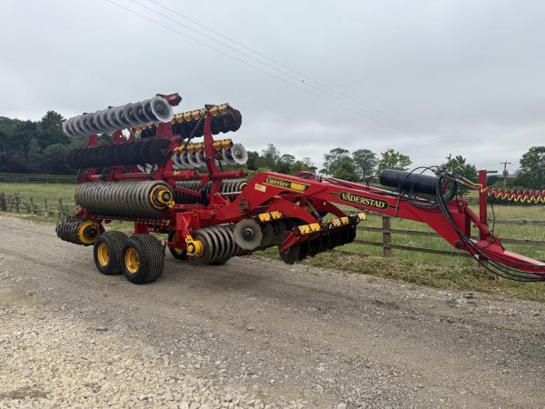 Vaderstad Carrier CR820