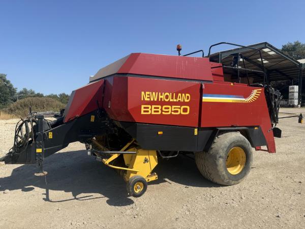New Holland BB950