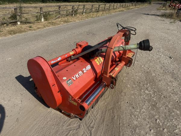 Kuhn VKM 240